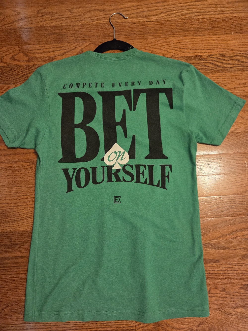 Like New, Compete Every Day, "Bet On Yourself"Men's T-Shirt, Small